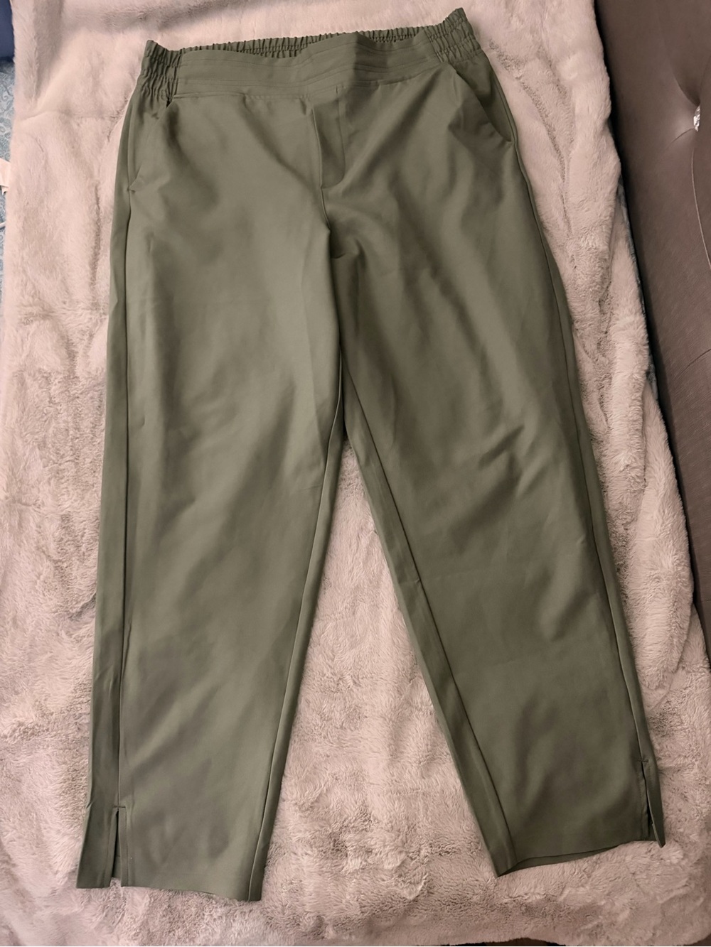 Women Olive Green Stretch Casual Pants